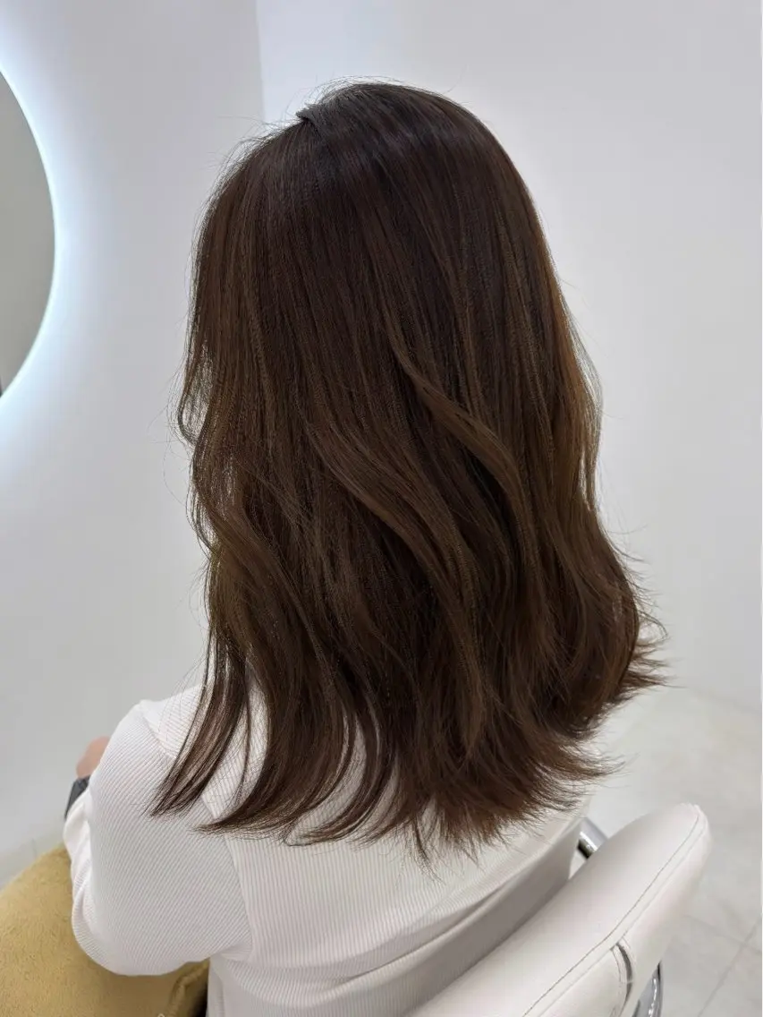 ミディアム カラー カット ヘアカラー トリートメント 【aini天王寺】 𝐚𝐢𝐫𝐢✂︎のヘアスタイル