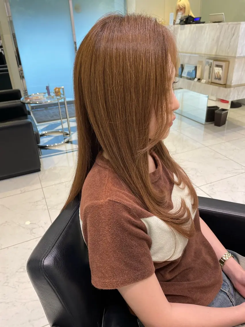 ロング 顔まわりレイヤー 顔周りカット レイヤーカット カットモデル無料✨ 塚田のヘアスタイル