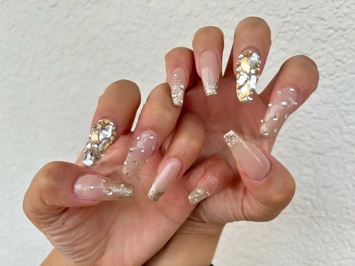 ネイル ハンドネイル フットネイル ✴︎ Delightのネイルデザイン