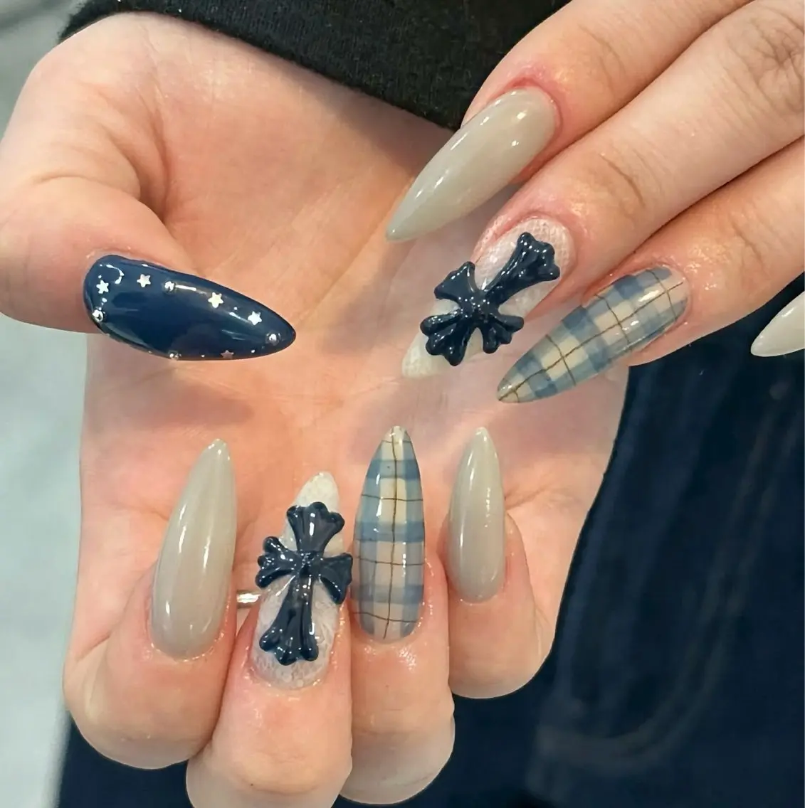 ネイル アートネイル スカルプネイル ストーンネイル ネイルチップ ハンドネイル NiJi Nailsのネイルデザイン