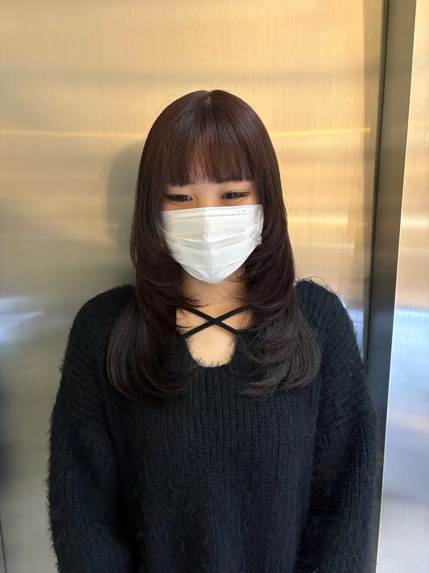 セミロング ハイレイヤー レイヤーカット ‘AXIS栄ガスビル Hinataのヘアスタイル