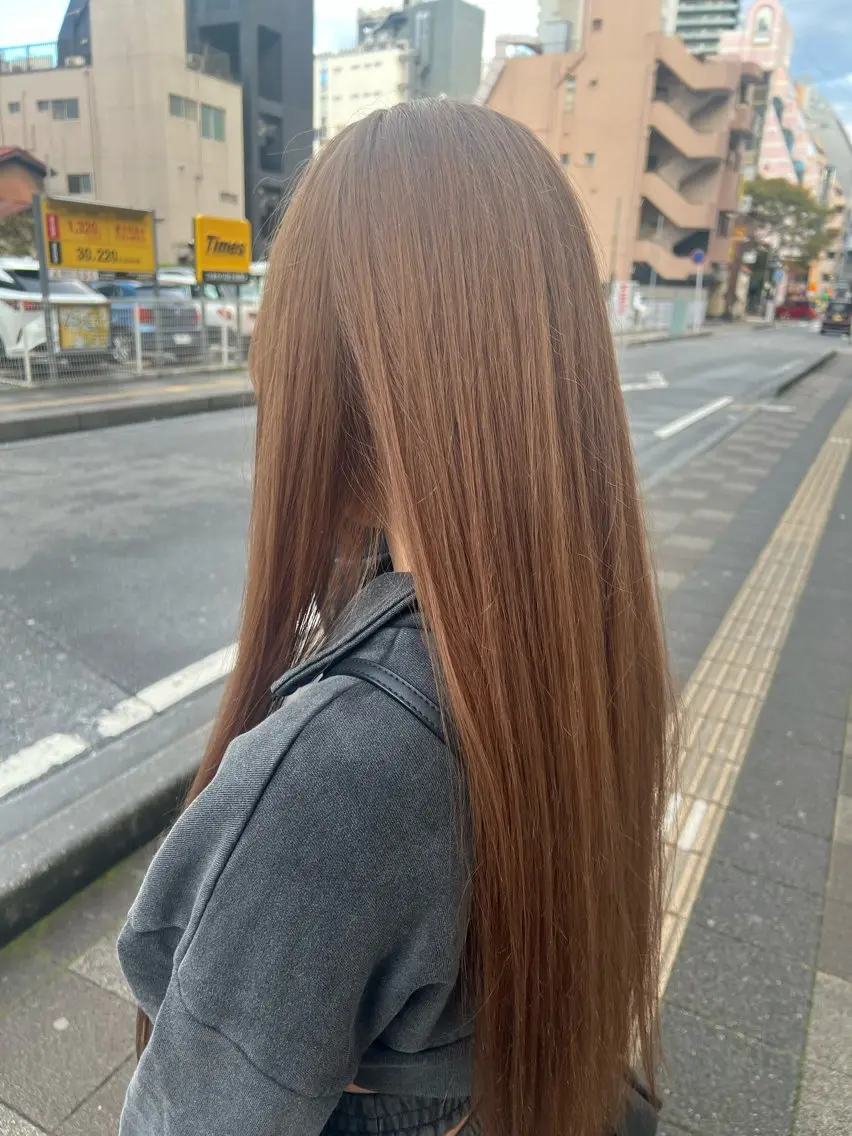 ロング カット ヘアカラー yuuna. 🪽のヘアスタイル