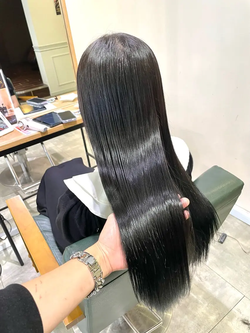 ロング ロング トリートメント 内田 真里奈のヘアスタイル