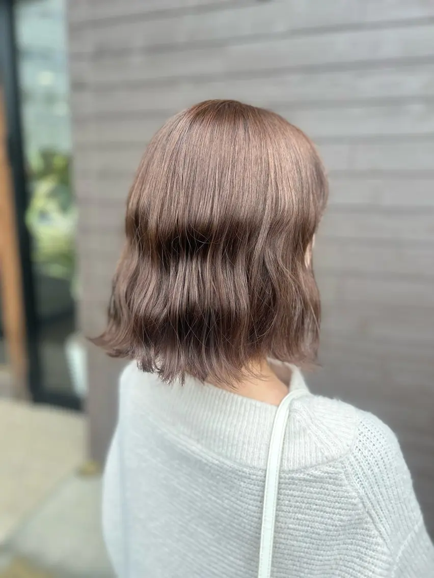 ミディアム カラー ヘアアレンジ ブリーチ ブリーチなしカラー 🤍 minaのヘアスタイル