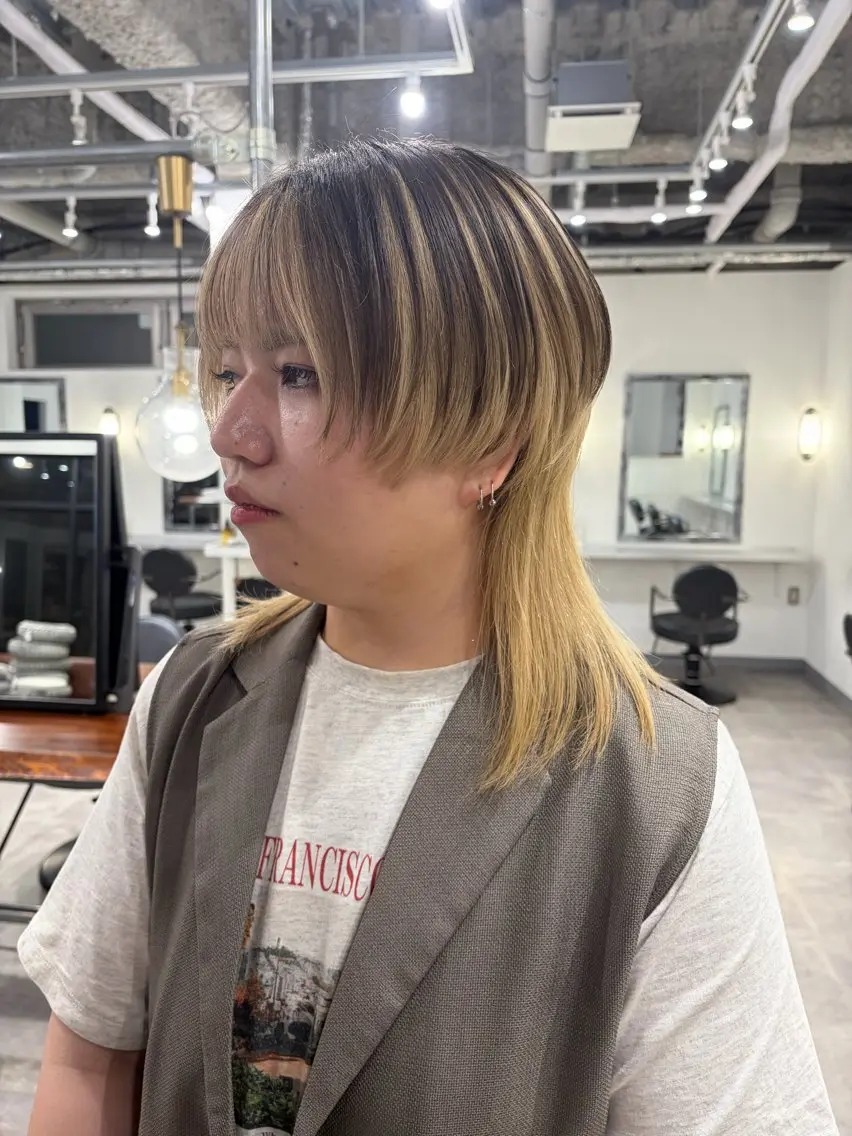 ミディアム ウルフカット 泉澤 風花のヘアスタイル
