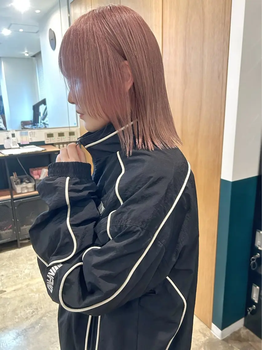 ミディアム カラー ベージュカラー ブリーチ ピンクカラー カラーリスト菅野 竜矢🌈のヘアスタイル