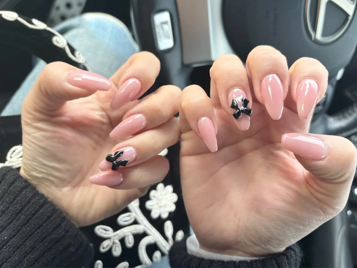 ネイル 氷ネイル・うるうるネイル ワンカラーネイル 門真市ネイルサロン♡ KUMI.HANAのネイルデザイン