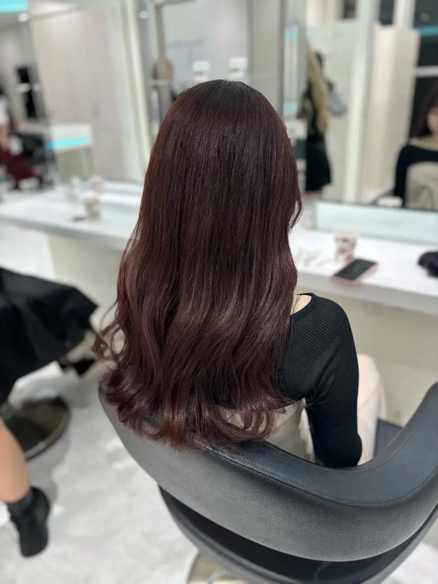 ロング カラー ヘアカラー トリートメント ヘッドスパ ヘアセット 流行りの透明感カラー ×縮毛矯正🤍ユウのヘアスタイル