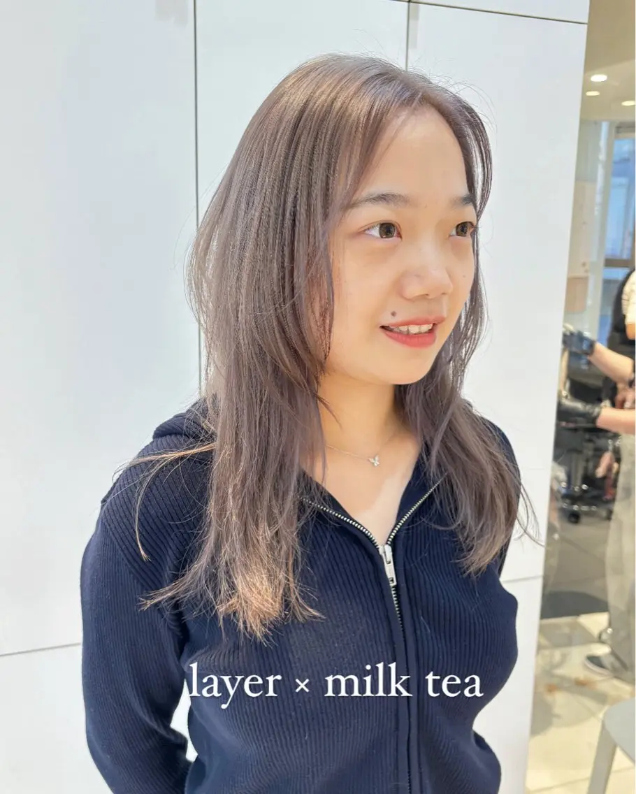 セミロング カラー ヘアアレンジ ベージュカラー ブリーチ ミルクティーベージュ レイヤーカット ヘアカラー トリートメント ヘアセット 🫧柔色/トレンド カラー/川辺晴加のヘアスタイル
