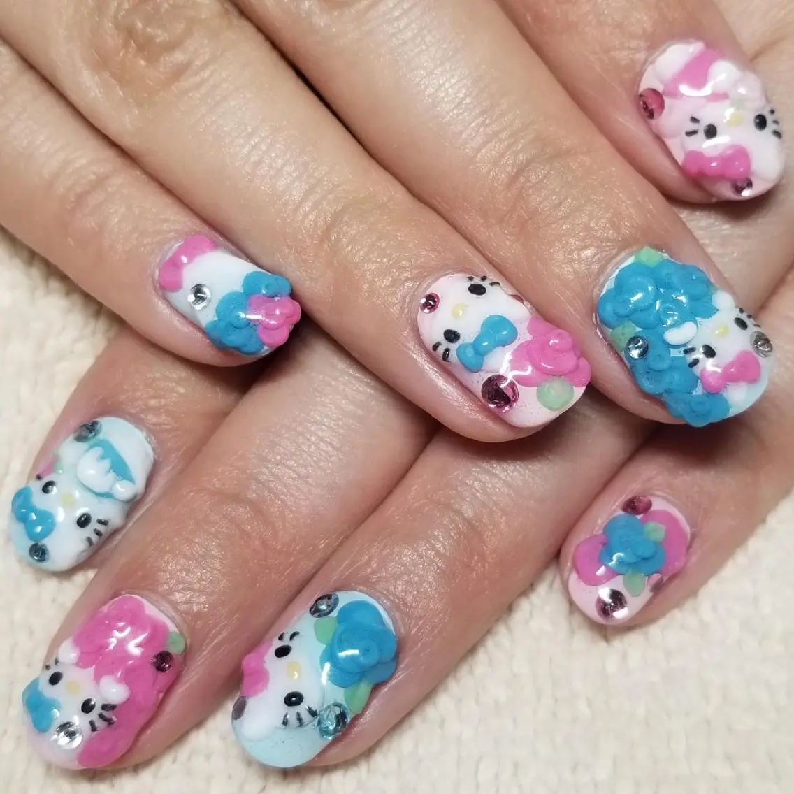 ネイル 水色 パステルネイル ピンク ブライダルネイル ハンドネイル よしだ ひろきのネイルデザイン