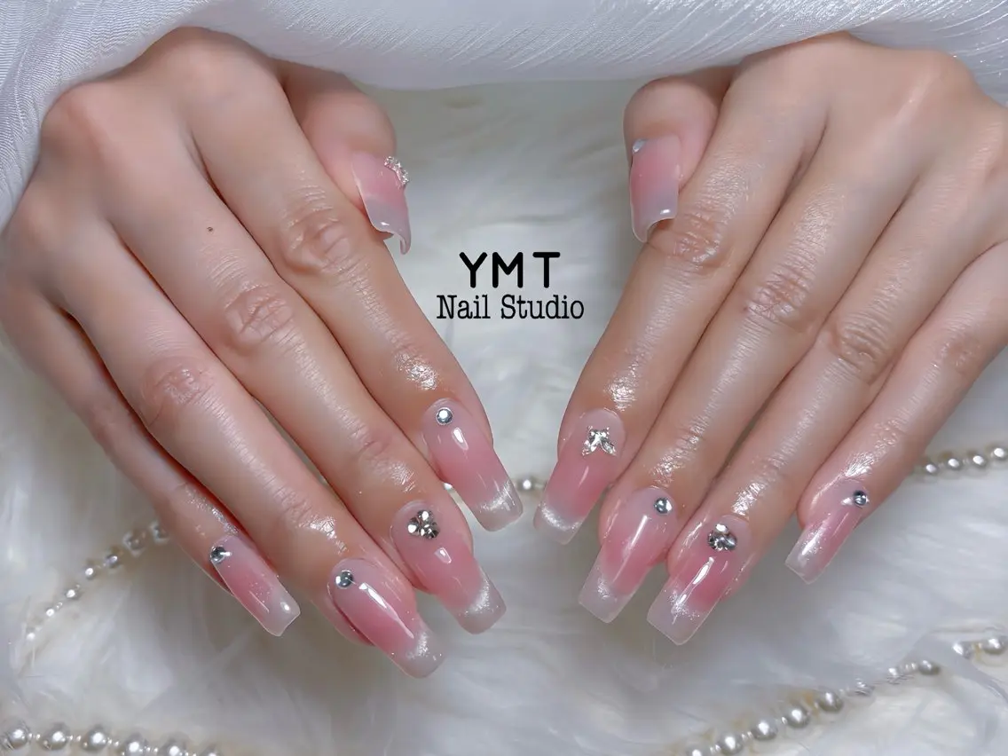 ネイル 長さ出し フットネイル ジェルネイル 韓国ネイル マグネットネイル ハンドネイル YMT NailStudioのネイルデザイン