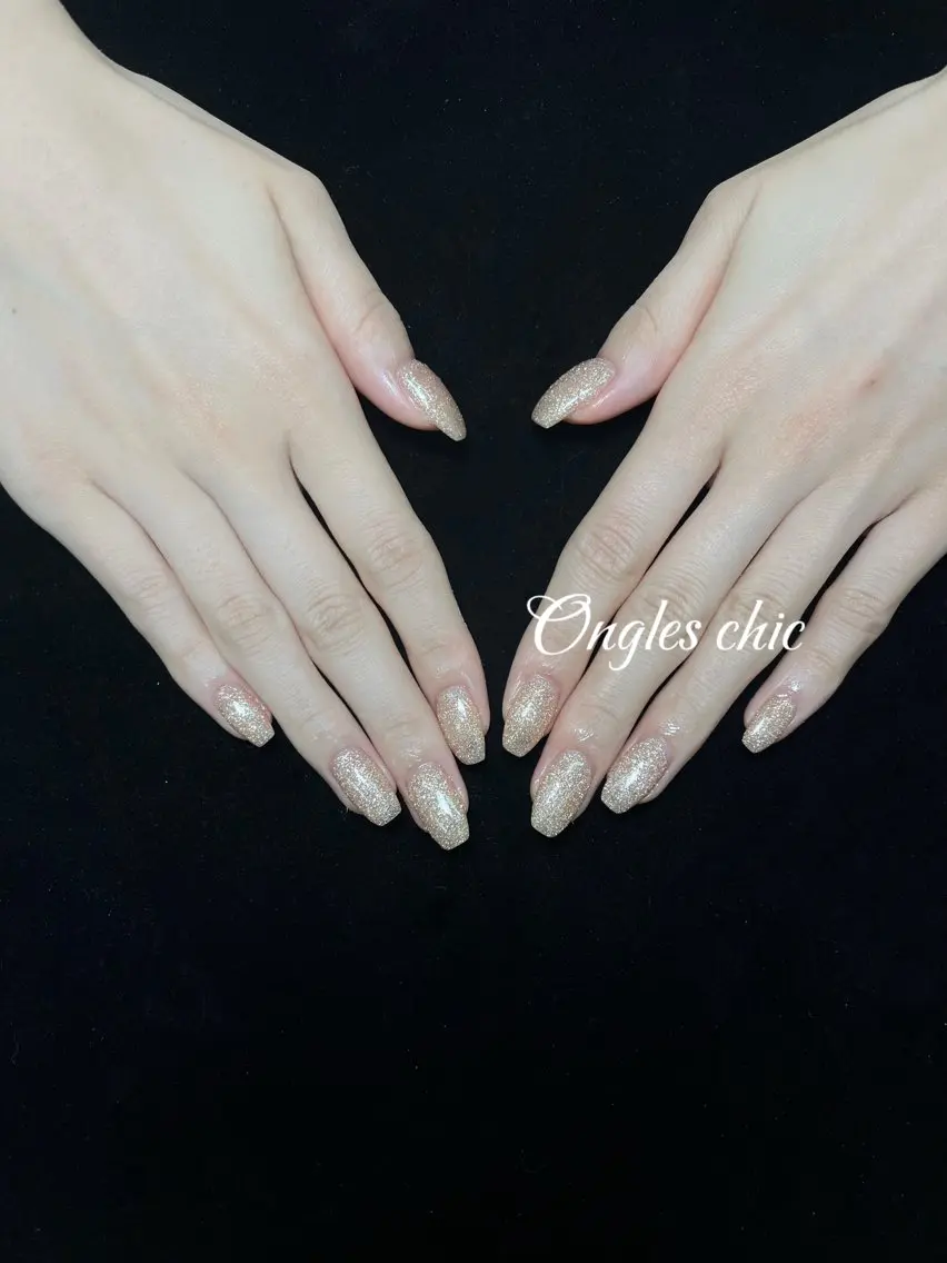 ネイル ハンドネイル ongles chicのネイルデザイン