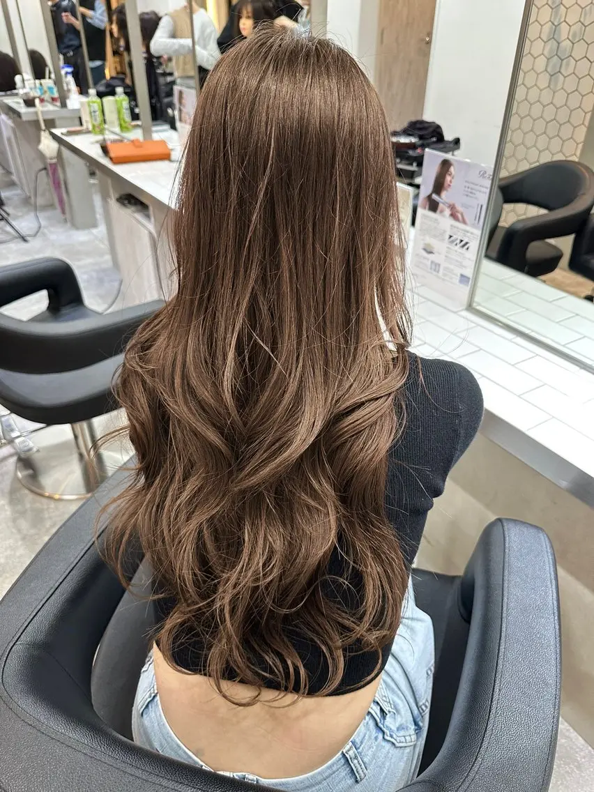 ロング カラー ミディアムレイヤー 添田晃基のヘアスタイル