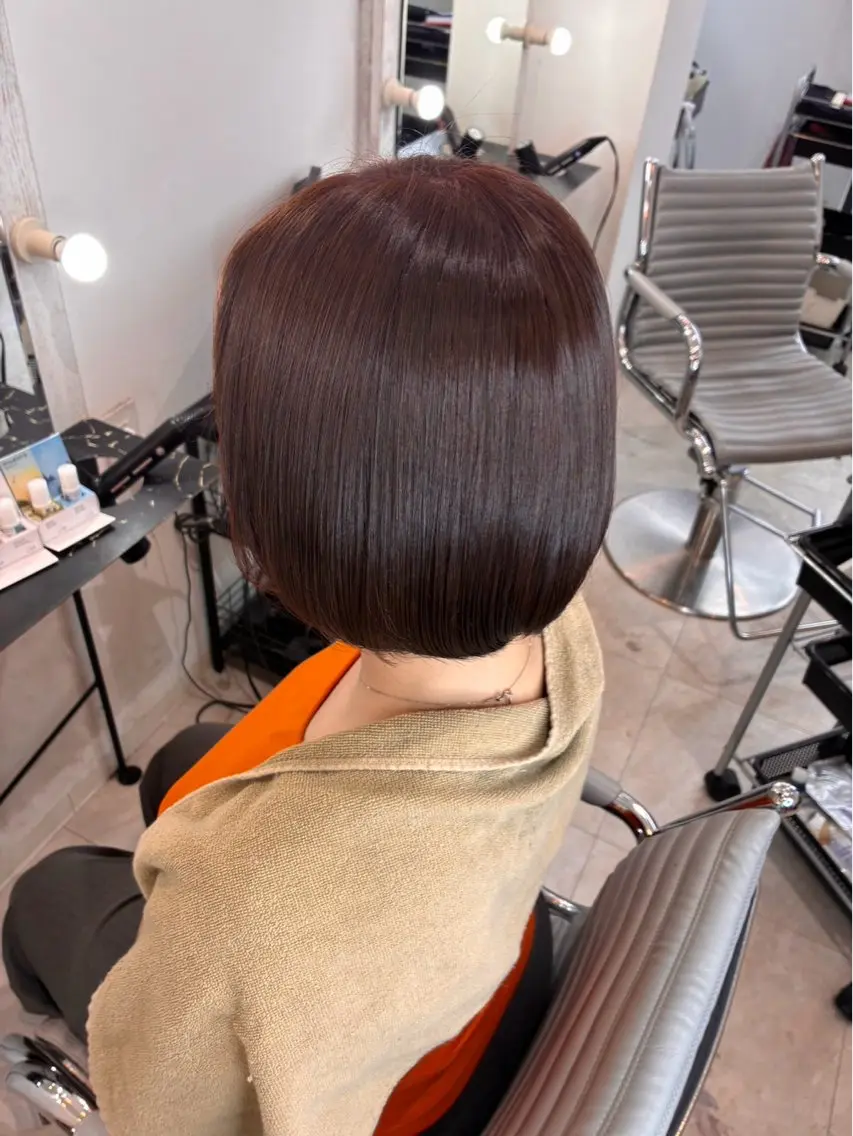 ミディアム ピンクブラウン ボブ ヘアカラー サカイ シホのヘアスタイル