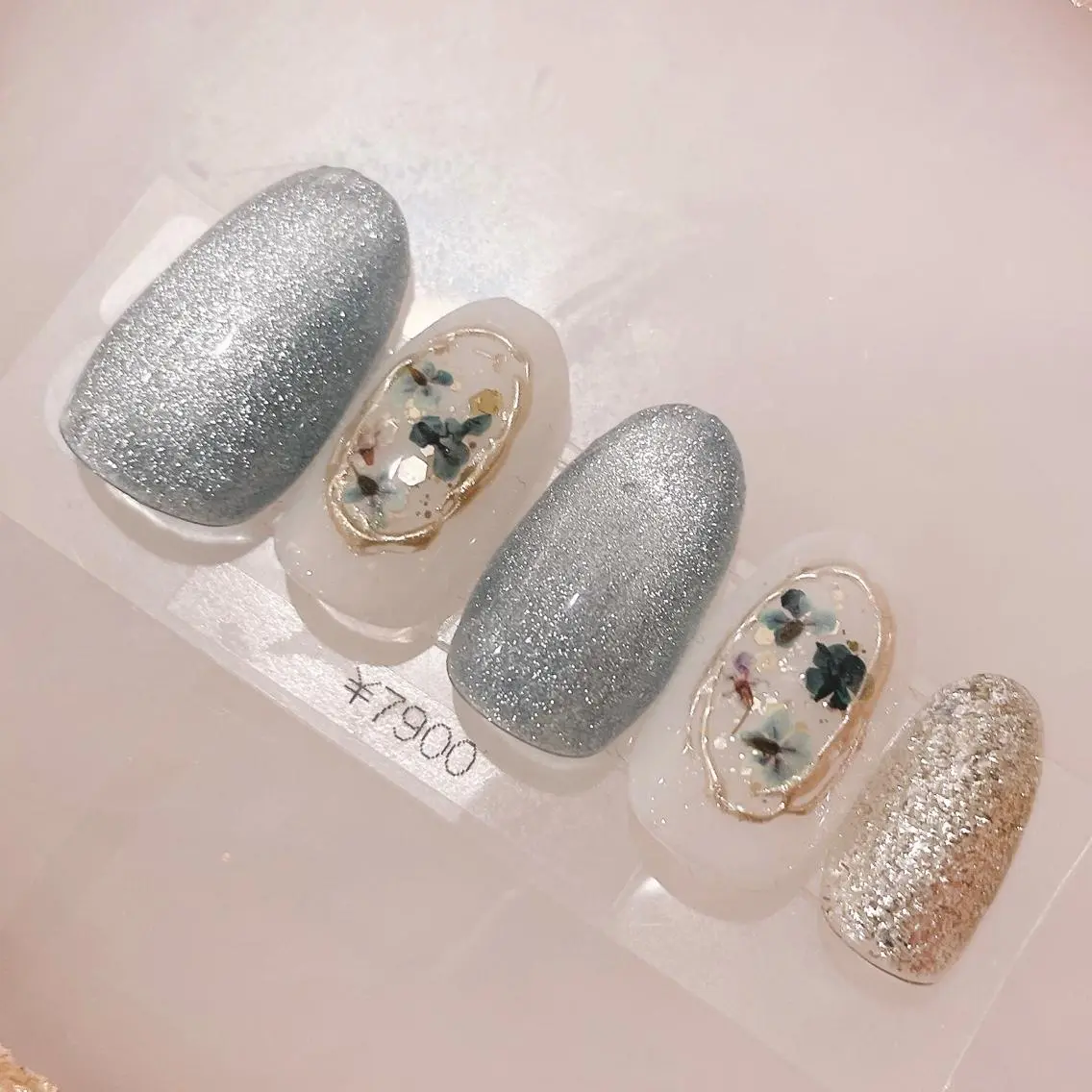 ネイル ブルー フラワーネイル マグネットネイル ハンドネイル CHIARA nailsのネイルデザイン