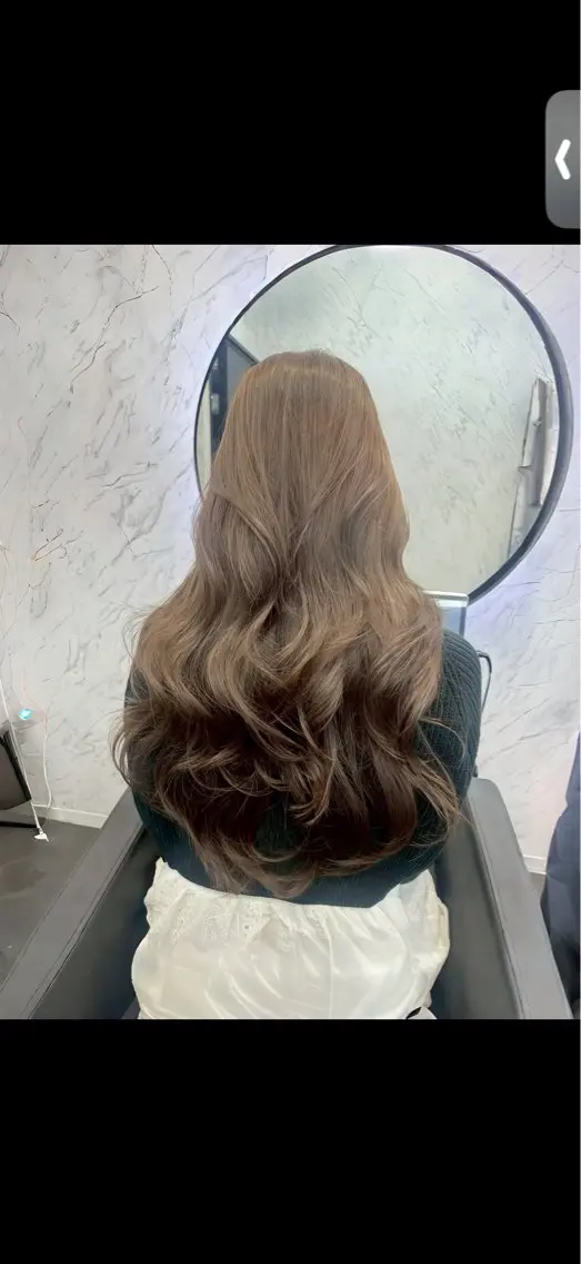 ロング カラー ベージュカラー ブリーチ ダブルカラー ブリーチなしカラー オリーブベージュ 遠藤沙也加 /レイヤーカットのヘアスタイル