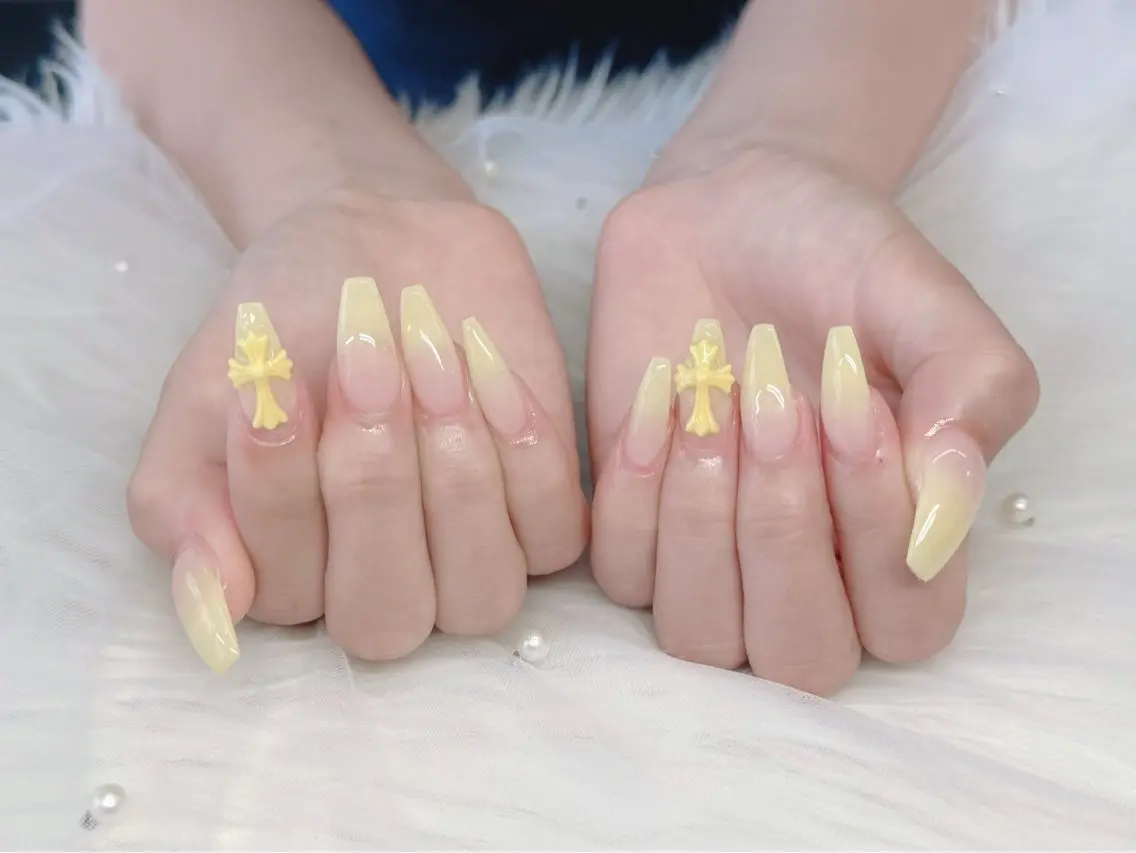 セミロング 韓国風ヘア ハンドネイル GOHOUBI Nail 心斎橋店のネイルデザイン