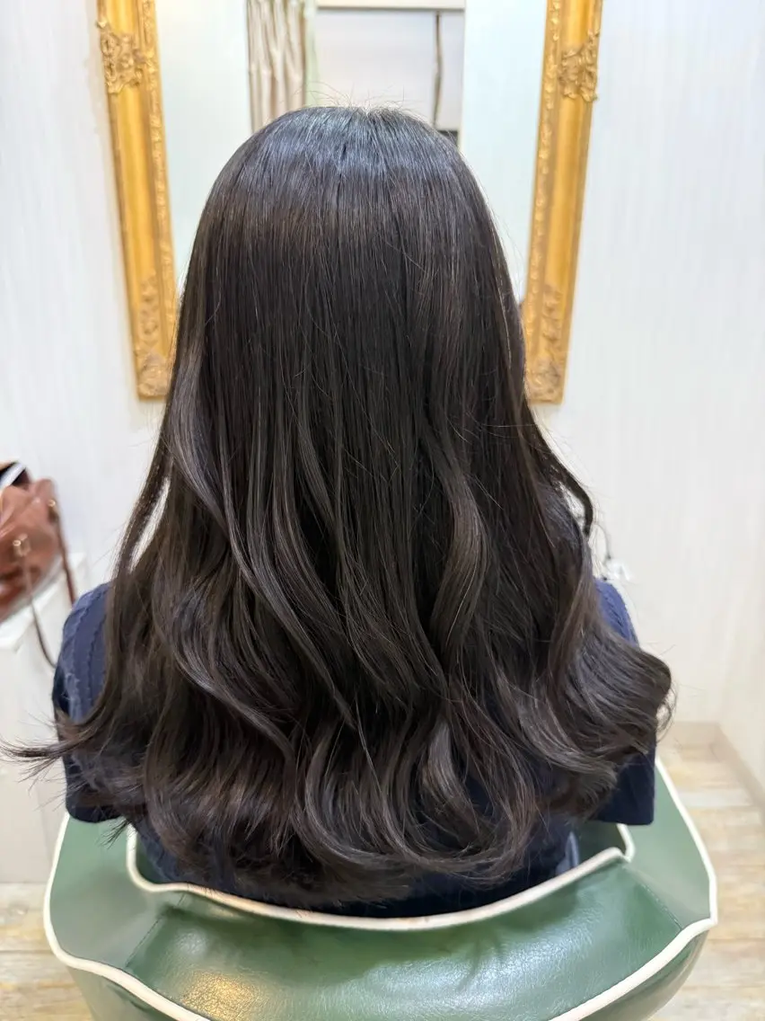 ロング 矢内 結菜のヘアスタイル