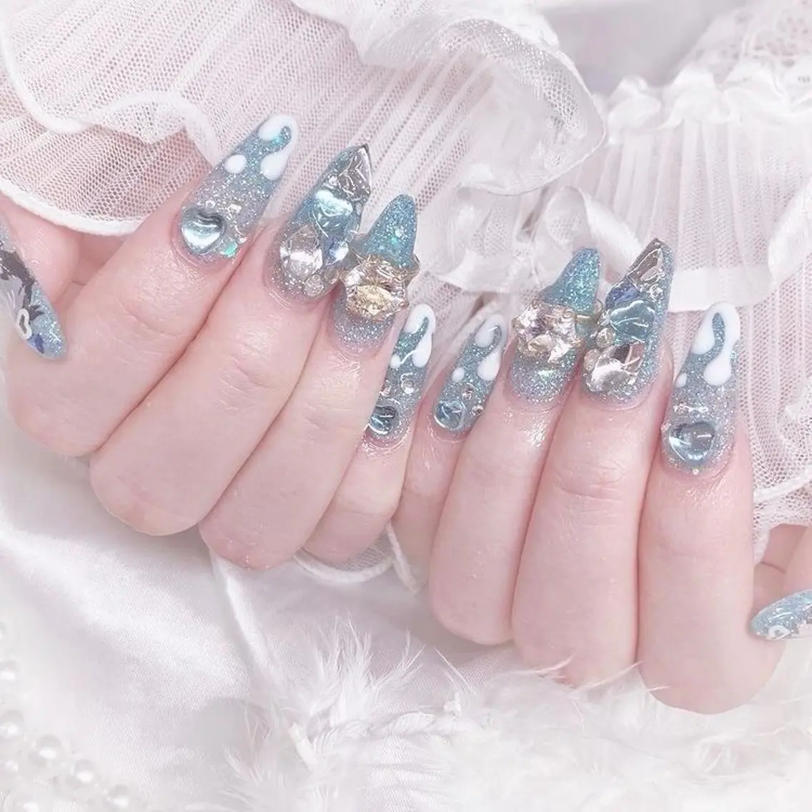 ネイル マグネットネイル ピンク ネイルチップ 冬ネイル Lee Nailsのネイルデザイン