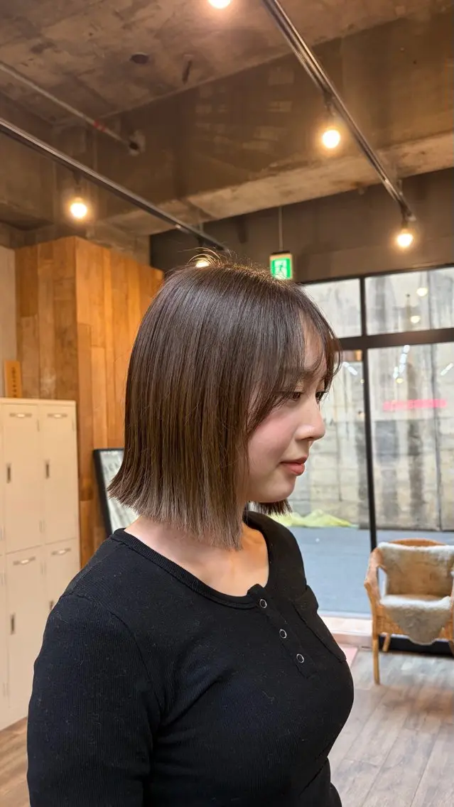 ミディアム カラー ブリーチ ダブルカラー ブリーチなしカラー ボブ 神田 姫奈｜郡山 ｜透明感カラー🖤のヘアスタイル