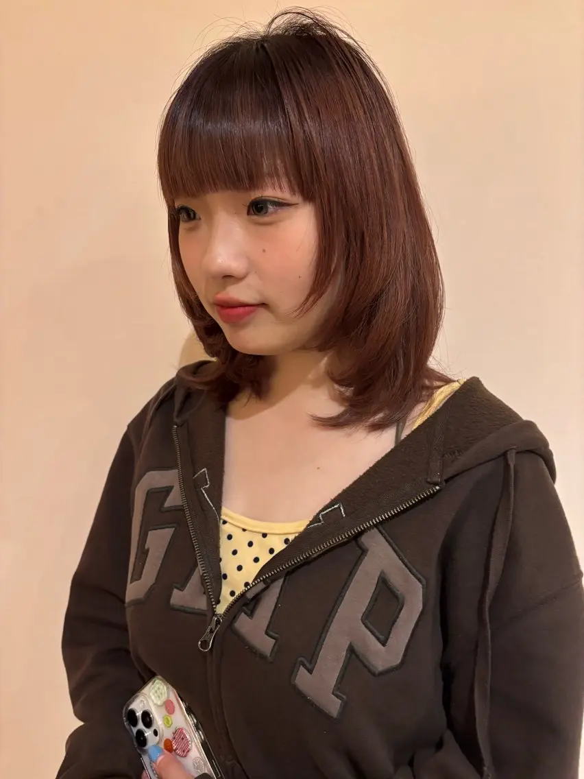 ミディアム 鷲尾 未歩のヘアスタイル