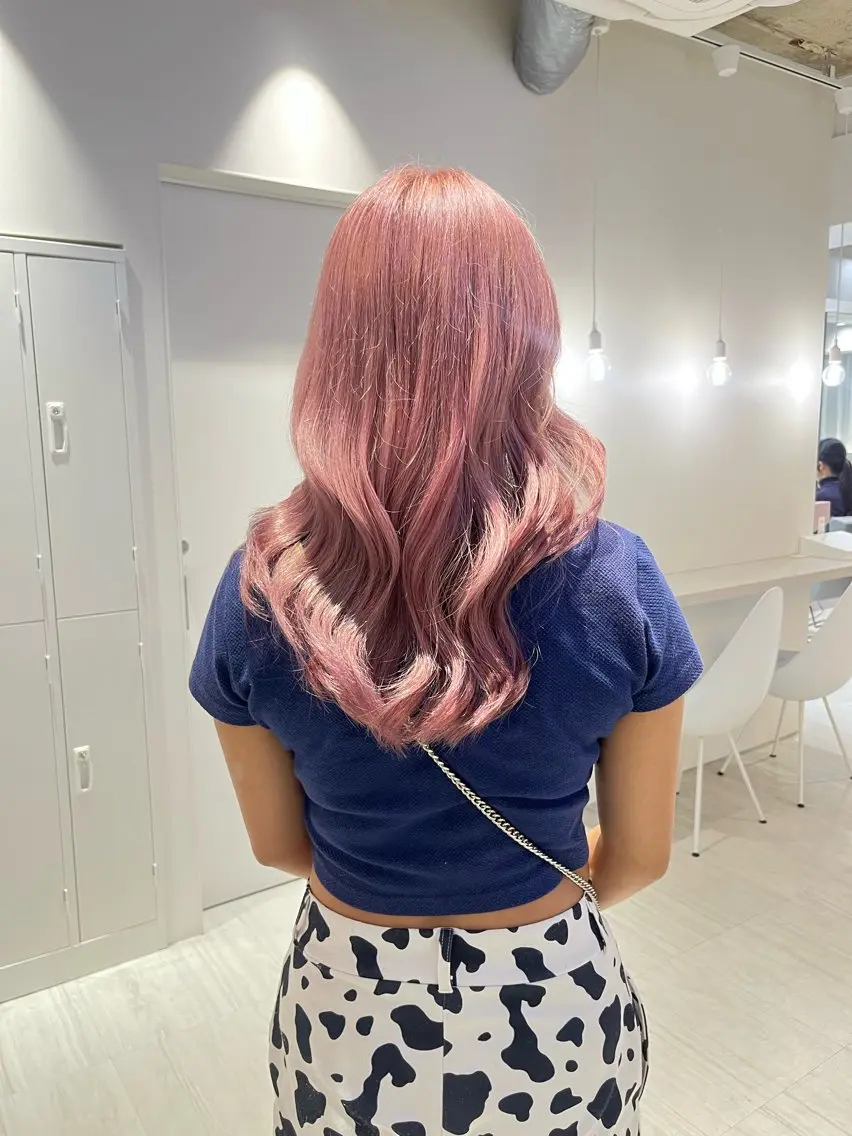 ロング カラー ピンクカラー YUZUKI 🌙のヘアスタイル