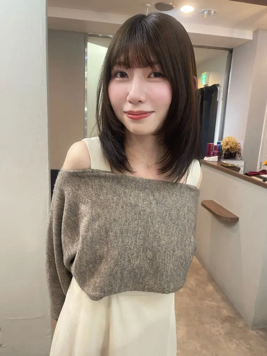 ミディアム カラー カット ヘアカラー YUSUKE レイヤーカットカラーのヘアスタイル