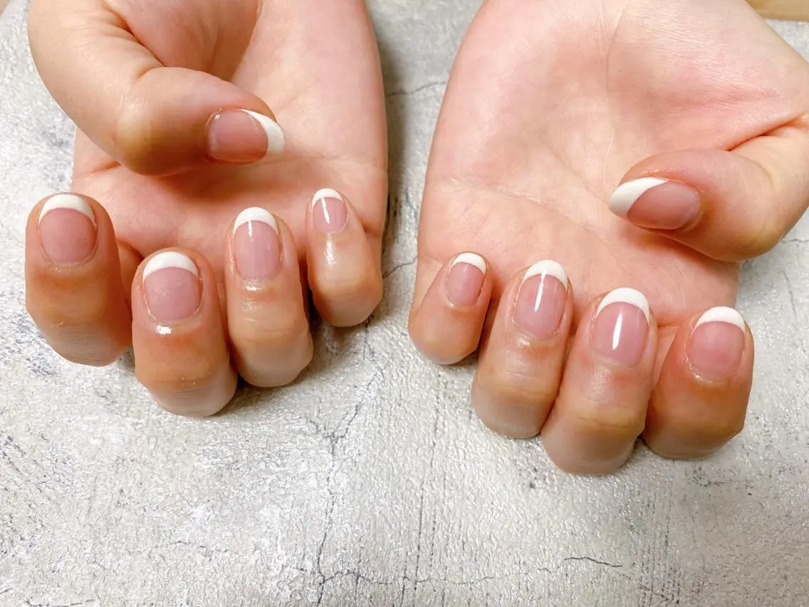 ネイル フレンチネイル mogunail &blowのネイルデザイン