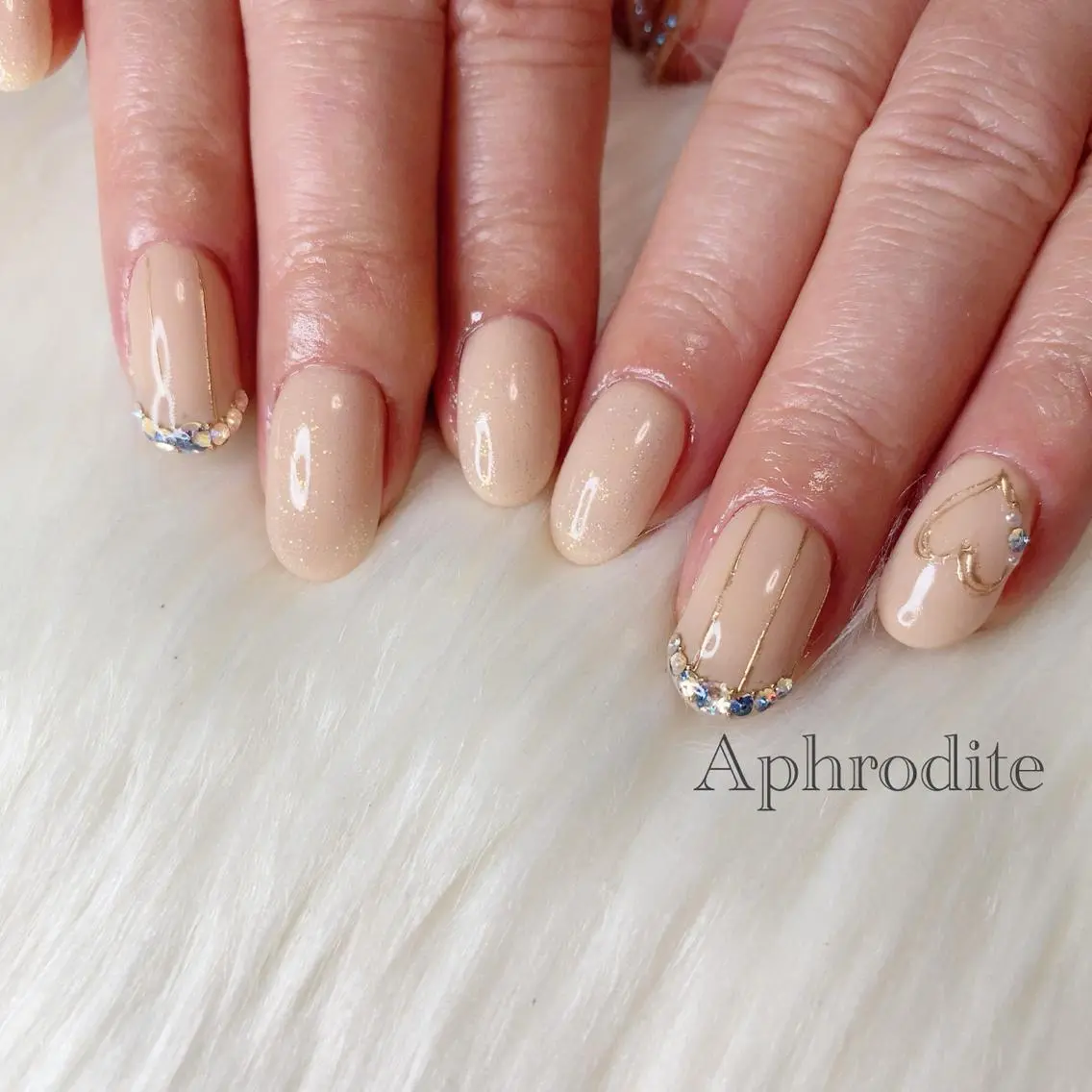 ネイル Aphrodite パラジェル認定サロンのネイルデザイン