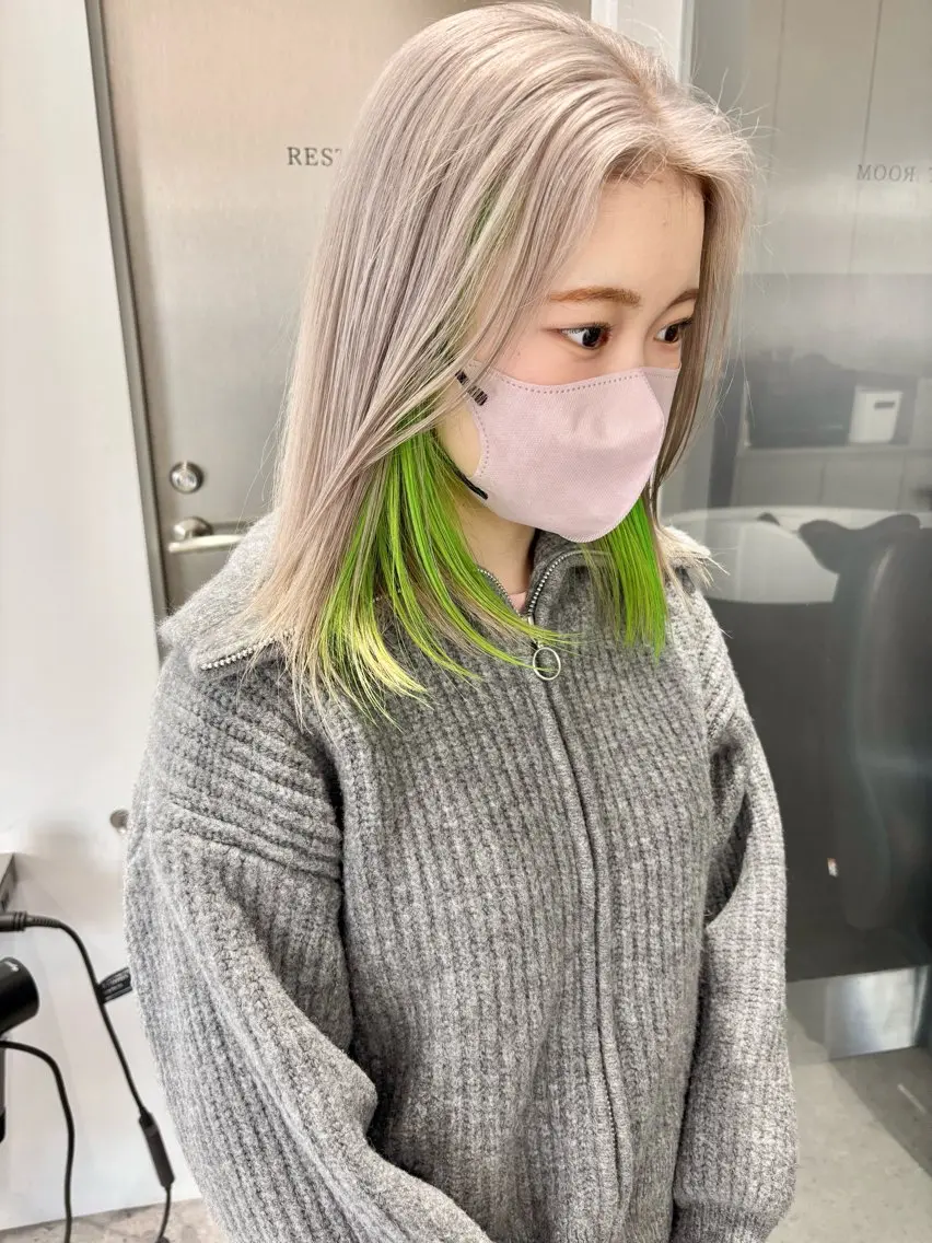 ミディアム カラー デザインカラー iLi 《イリ》のヘアスタイル