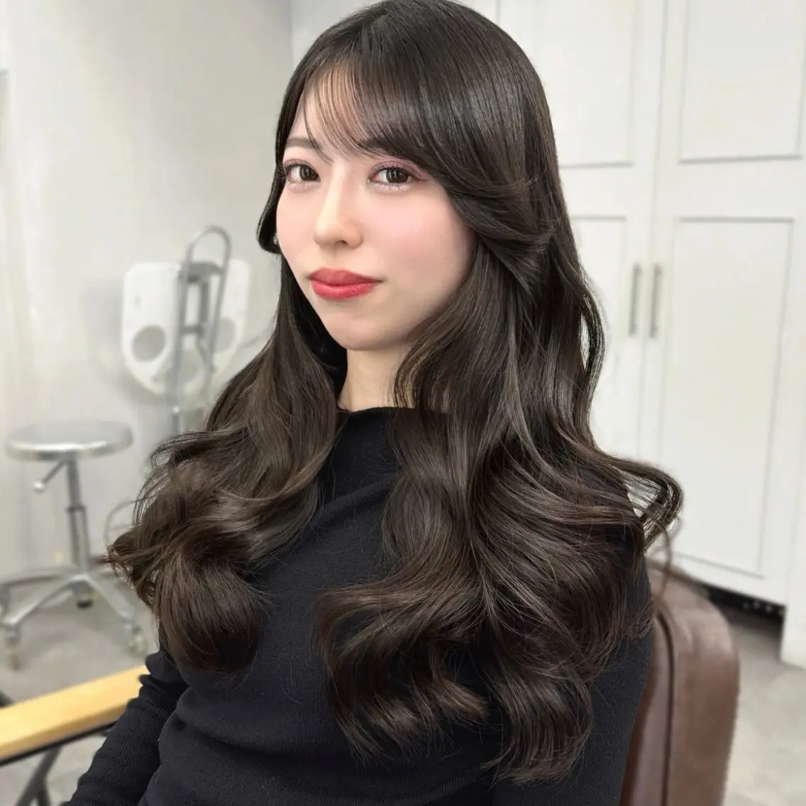 ロング ロングレイヤー レイヤーカット ロング 似合わせカット 山﨑 優衣のヘアスタイル