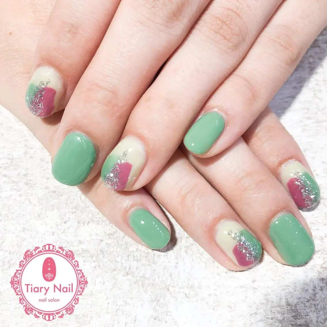 ネイル tiarynail K K🐼のネイルデザイン