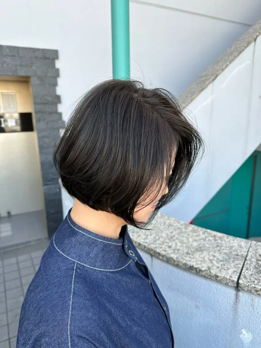 ショート ボブ 伊藤 慎吾のヘアスタイル