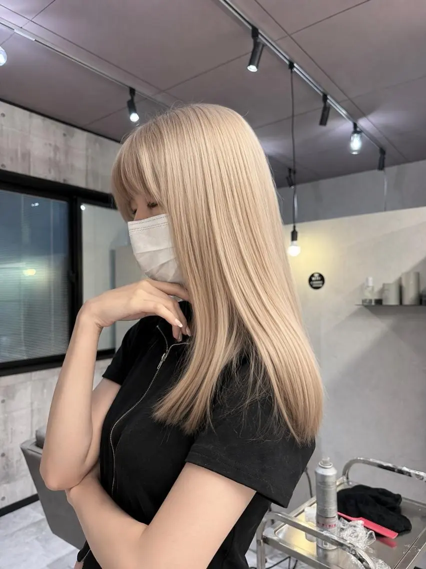 👑【人気No.2】前髪顔周りカット+ダブルカラーの写真