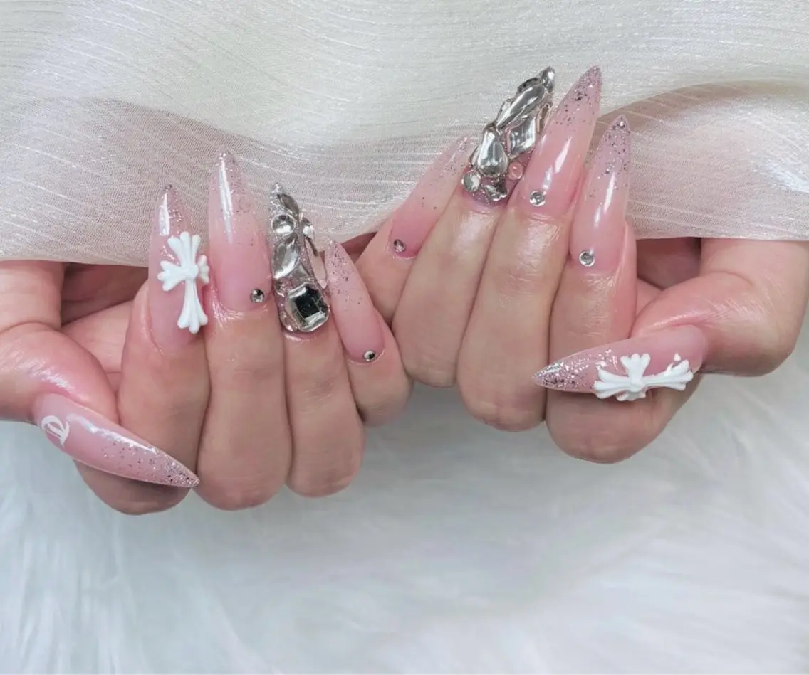 ネイル アニマル柄 チークネイル フラッシュネイル フラワーネイル フットネイル ハンドネイル B·U Nail大宮 長さだし専門店のネイルデザイン