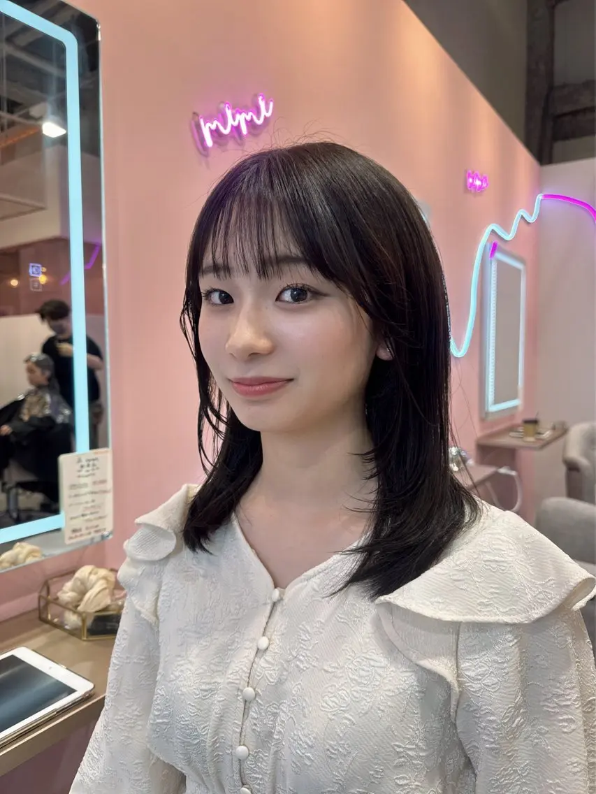 ミディアム レイヤーカット 艶カラー✨レイヤー 𝐚𝐲𝐚𝐤𝐚のヘアスタイル