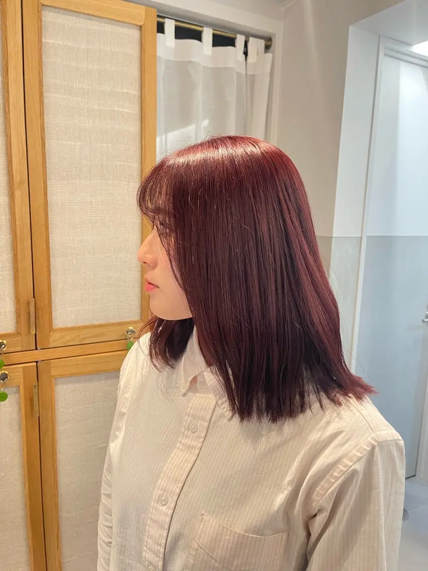 セミロング カラー 🦄今西 利音🦄のヘアスタイル