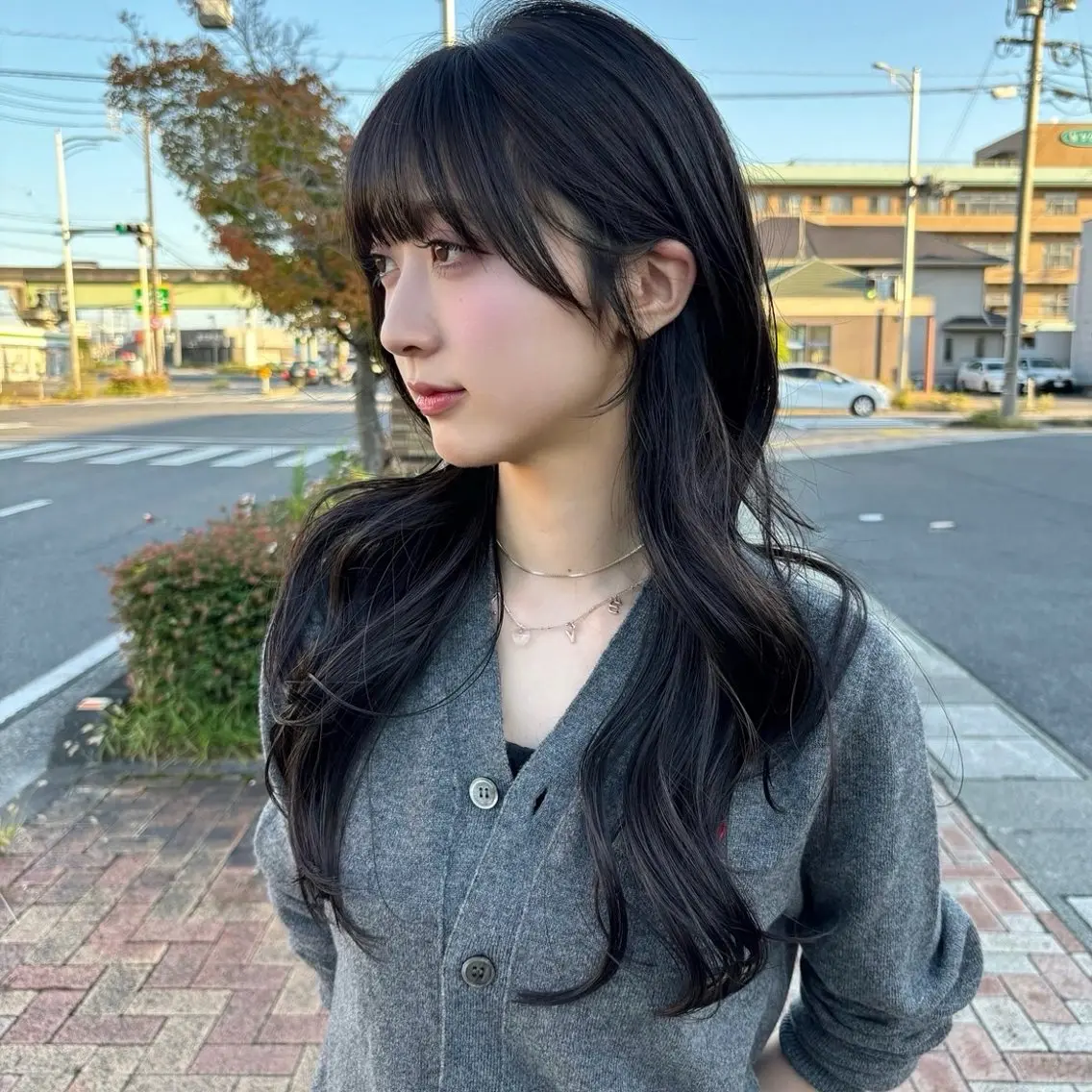 ロング ロングレイヤー 顔まわりレイヤー 韓国風ヘア レイヤーカット ロング BALANCE. 弥央のヘアスタイル