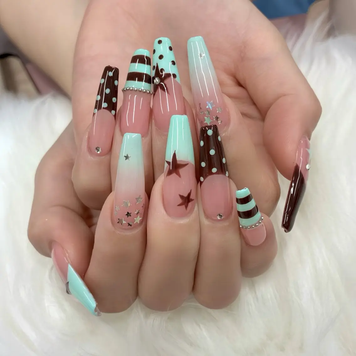 ネイル DuLi Blinkのネイルデザイン