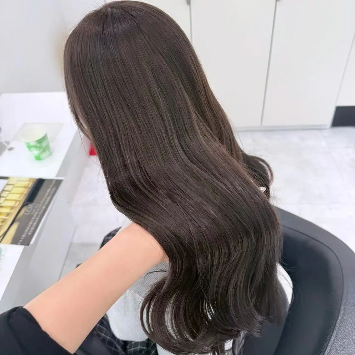カラー ヘアカラー トリートメント 🤍ブリーチなし ブラウンhimi🤍のヘアスタイル