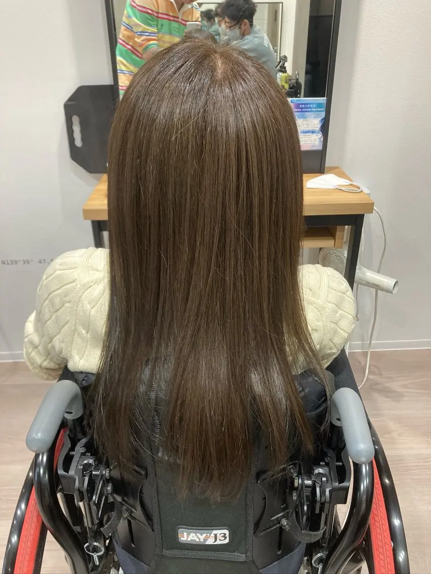 ロング カラー 透明感カラー イルミナカラー カット トリートメント ヘッドスパ FJ Kaminokeのヘアスタイル
