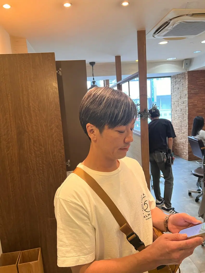 ショート カラー カット ヘアカラー 透明感・艶感 小坂隼斗のヘアスタイル