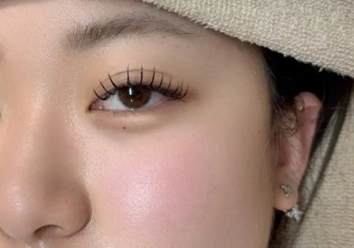 マツエク・マツパ フラットラッシュ amans  eye Soeno Mikuの眉毛・アイブロウイメージ