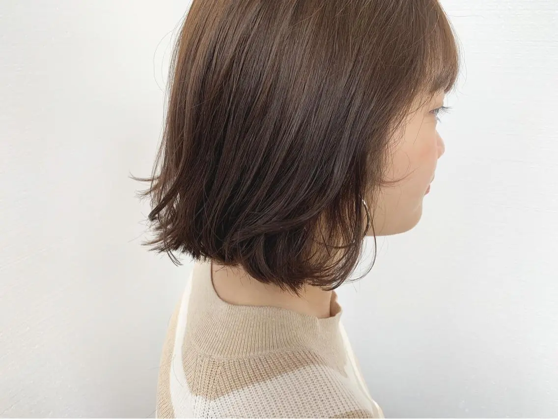 ミディアム カラー ベージュカラー ボブ 【Uneユヌ】菊地 春那のヘアスタイル