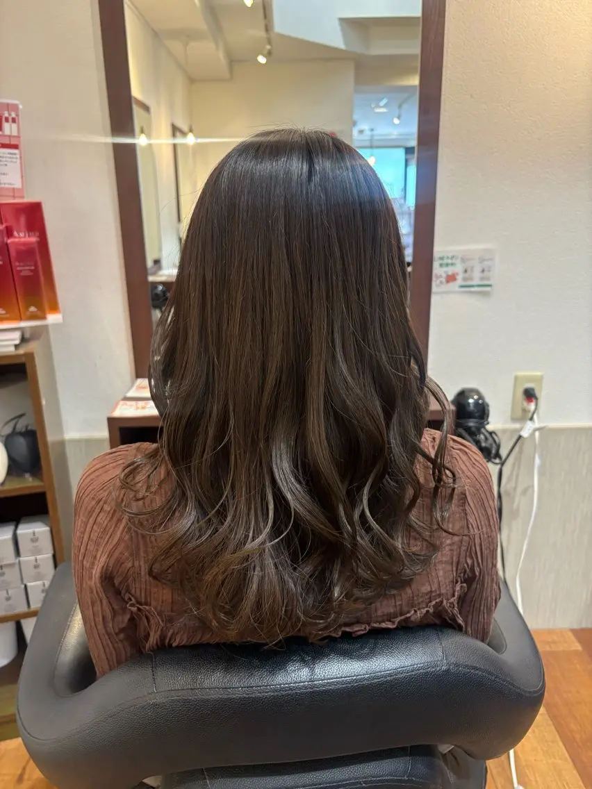 ロング カット ヘアカラー トリートメント MOLLA ✂️辻のヘアスタイル