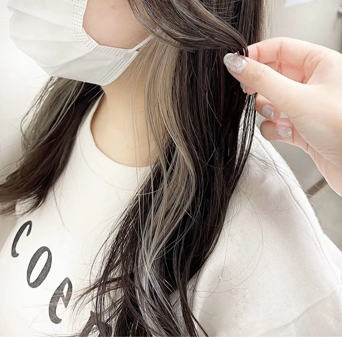 ロング カット ヘアカラー トリートメント 吉田 敦月のヘアスタイル