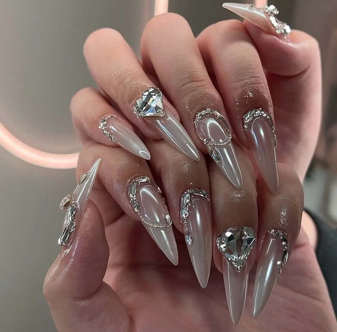 ネイル フレンチネイル ジェルネイル 韓国ネイル マグネットネイル マグネットフレンチ akina nailsのネイルデザイン