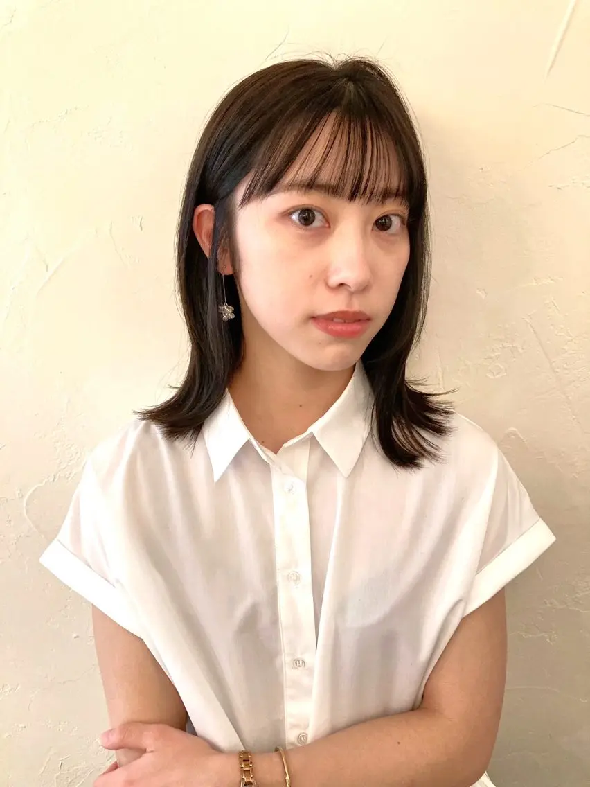 ミディアム シマダ アユミのヘアスタイル