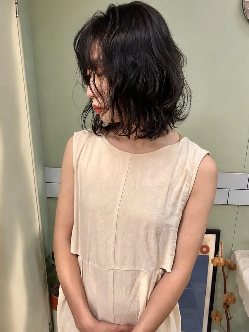 ミディアム カラー グレージュ ボブ カット ヘアカラー トリートメント タム 河原町のヘアスタイル