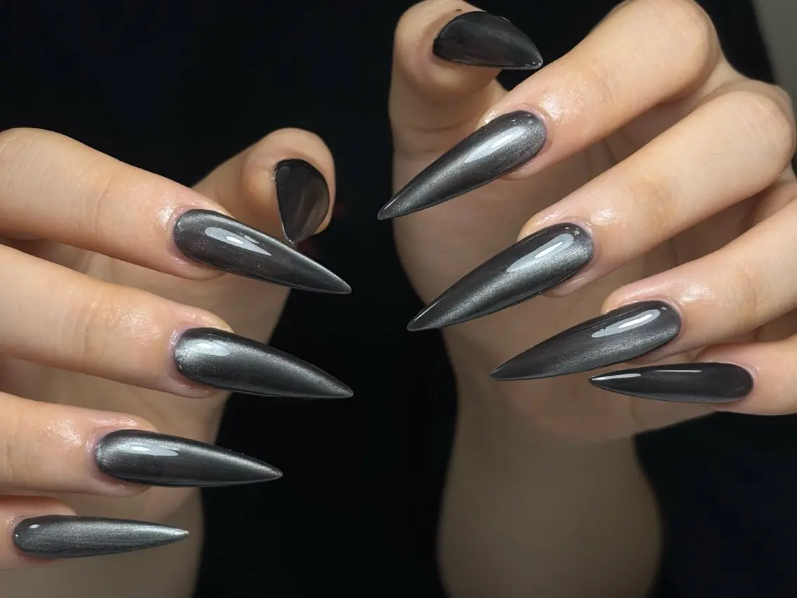 ネイル ゴージャス キラキラネイル 韓国ネイル ロングネイル マグネットネイル ハンドネイル Sully Nail Labのネイルデザイン